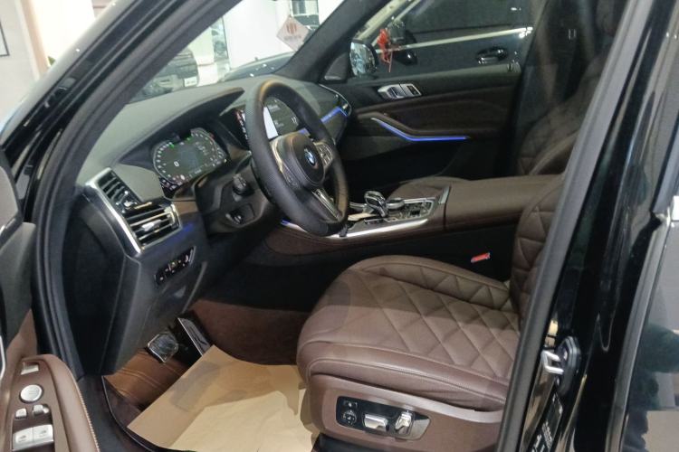 Used BMW X5 2022 Restyled xDrive 40Li Luxury Edition M Sport Package
