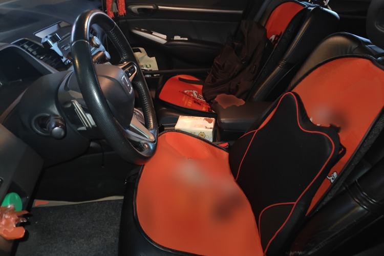 Used Honda Civic 2009 1.8L automatic luxury edition
