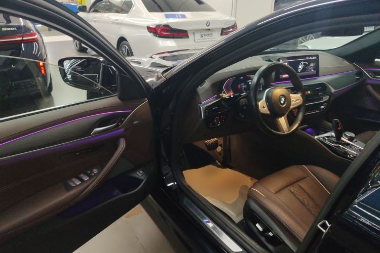 Used BMW 5 Series 2022 Second Facelift 530Li Leading Edition M Sport Package
