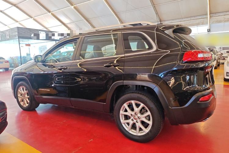 Used Jeep Cherokee 2016 2.4L Leading Edition