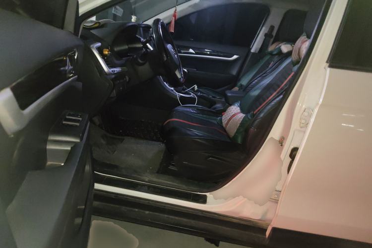 Used Dongfeng Aeolus AX7 2016 1.4T Manual Zhuyue Model
