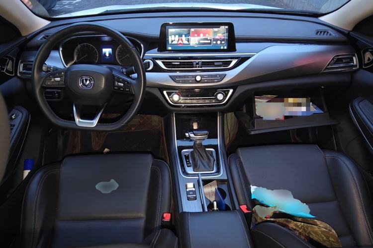 Used CHANGAN Ruicheng CC 2021 Blue Whale Edition 1.5T DCT Luxury Model Center Console