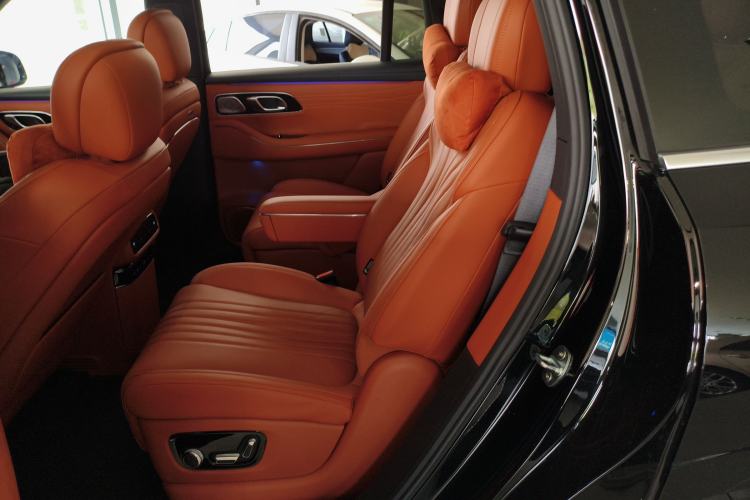 Used Geely Galaxy M9 2025 Model 210km Four-Wheel-Drive Leading Edition Left Rear Seat