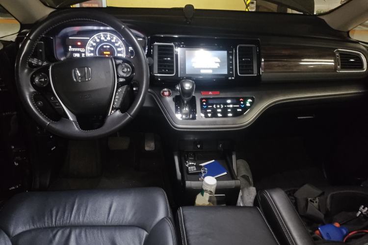Used Honda Elysion 2016 2.4L Supreme Edition Center Console