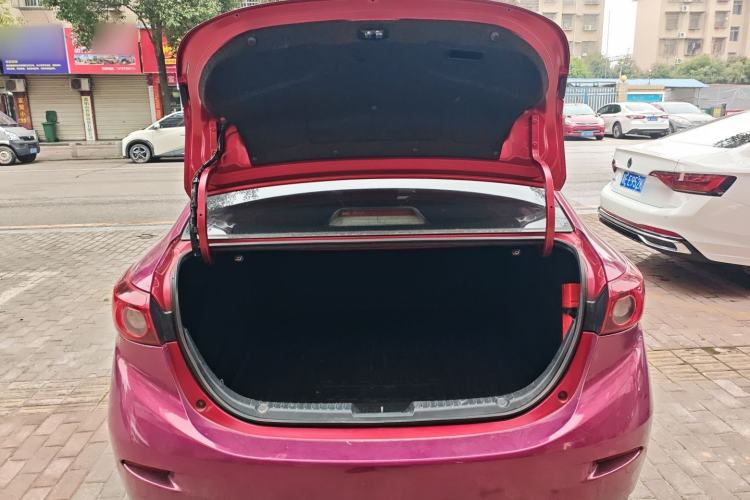 Used Mazda Mazda 3 Axela 2016 Sedan 1.5L Automatic Comfort Model
