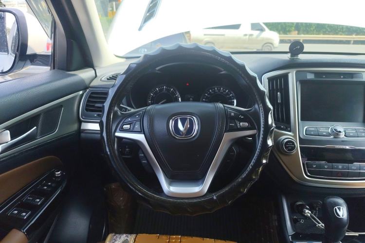 Used CHANGAN CS95 2017 2.0T Two-Wheel Drive Zhiyuan Edition