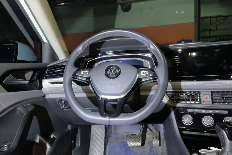 Used Volkswagen Sagitar 2022 280TSI DSG Flyover Edition Steering Wheel
