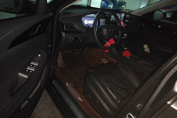 Used Changan Ruicheng CC 2022 Blue Whale Edition 1.5T DCT Prestige Model