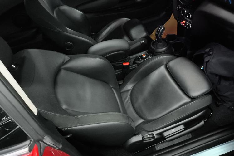 Used MINI 2019 1.5T COOPER Artist Right Front Seat