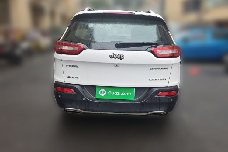 Used Jeep Cherokee 2016 2.4L Superior Edition Rear