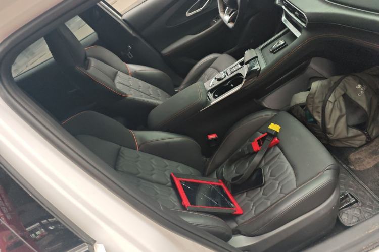 Used CHANGAN UNI-T 2022 1.5T Sport Edition Premium Version Right Front Seat