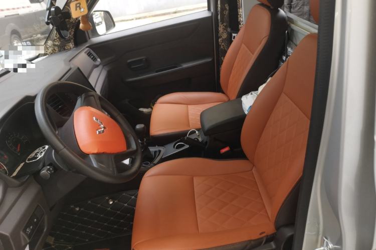 Used Wuling Hongguang V 2019 1.5L Jingqu Edition Sealed-Window Vehicle China VI LAR
