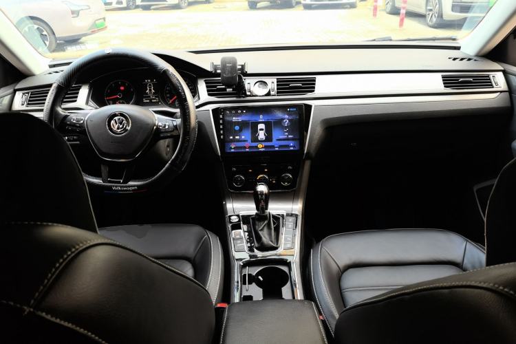 Used Volkswagen Passat 2017 330TSI DSG Luxury Edition