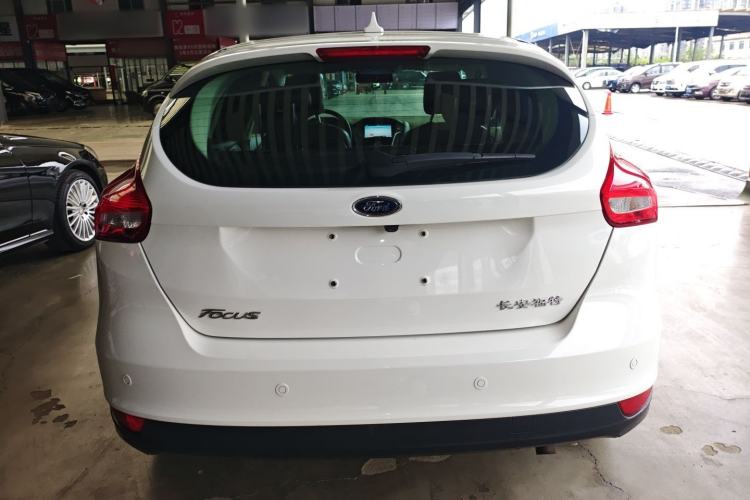 Used Ford Focus 2018 Hatchback Classic 1.6L Automatic Trendy SmartDrive Edition