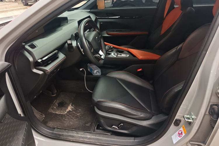 Used Changan UNI-V 2022 1.5T Prestige Version