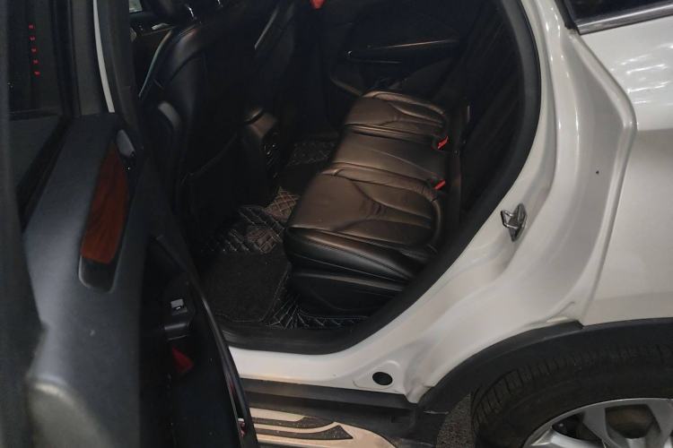 Used Lincoln MKC 2014 2.0T Two-Wheel-Drive Luxury Edition
