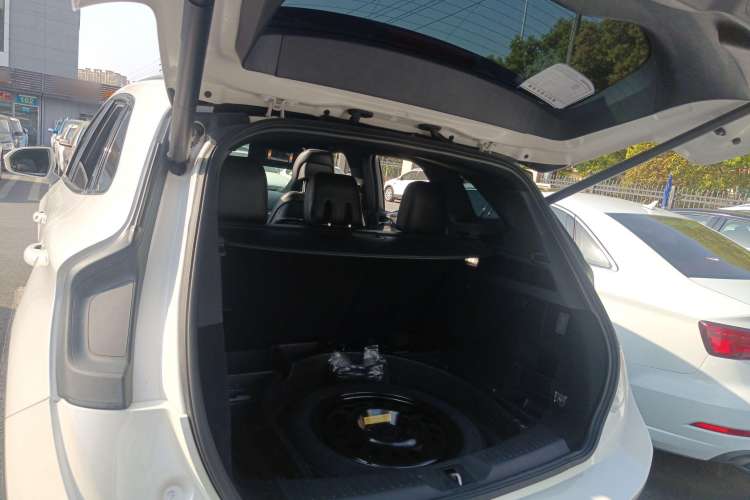 Used Lincoln MKC 2017 2.0T Two-Wheel Drive Deluxe Edition