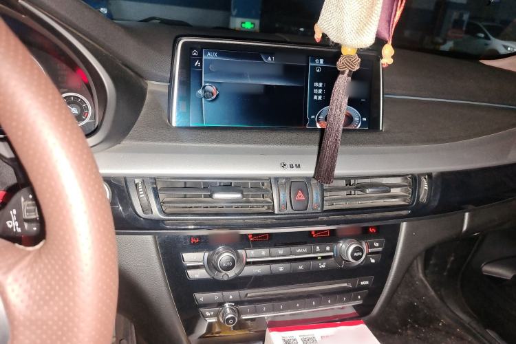 Used BMW X5  Audio And AC Panel