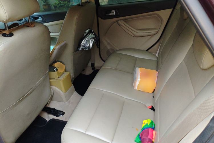 Used Ford Focus 2013 Sedan Classic 1.8L Manual Base Model