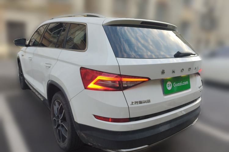 Used Skoda Kodiaq 2019 Facelifted TSI330 7-Seater Two-Wheel-Drive Luxury Enjoyment Edition China VI Standard Rear Left 45 Deg