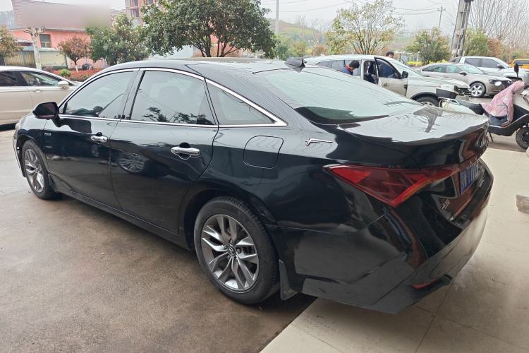 Used Toyota Avalon 2019 Dual-Engine 2.5L Luxury Edition China VI Standard