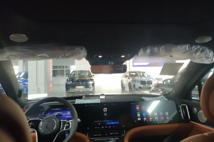 Used Hima AITO M9 2025 Extended-Range Max Version 52 kWh 5-Seater Edition
