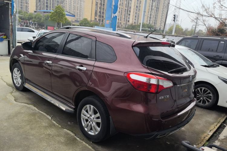 Used Venucia T70 2015 2.0L CVT Smart Choice Edition
