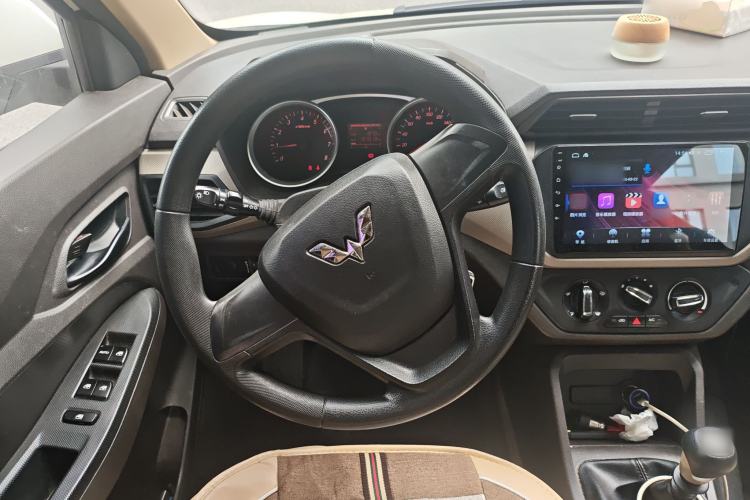 Used Wuling Hongguang 2019 1.5L S Standard Version China VI LAR