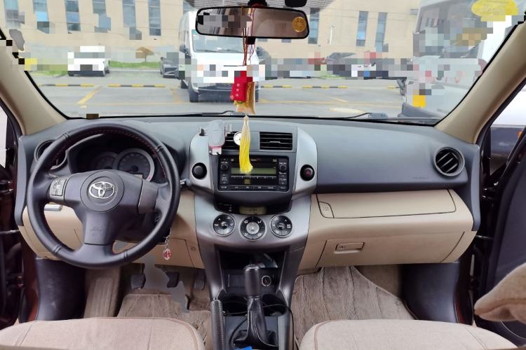 Used Toyota RAV4 2011 2.0L Manual Classic Edition