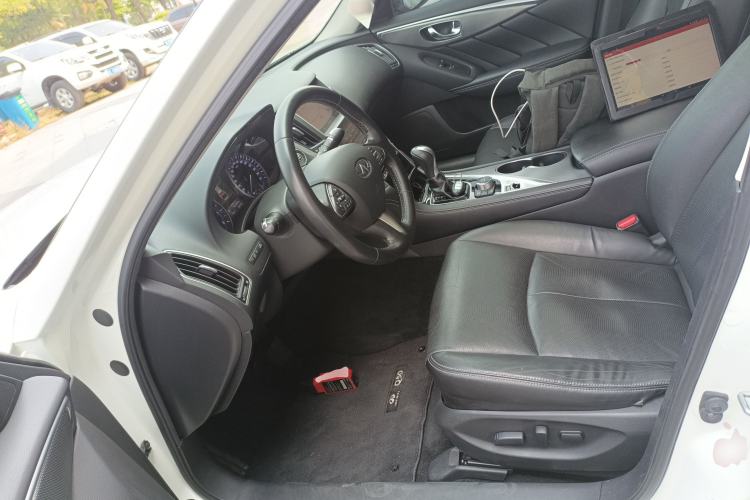 Used Infiniti Q50L 2015 2.0T Enjoyment Edition
