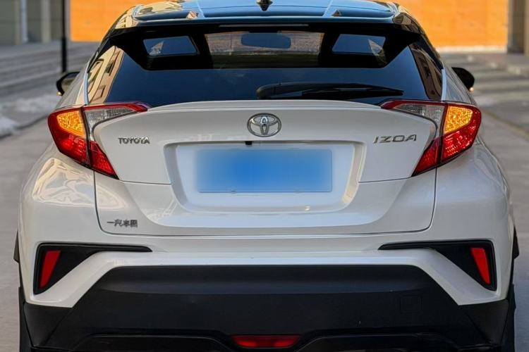 Used Toyota IZOA 2018 2.0L Yichi Version China VI Standard