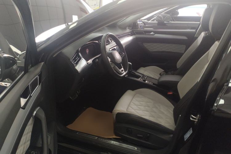 Used Volkswagen Magotan 2023 2 Million Units Commemorative Edition 330TSI DSG Luxury Version