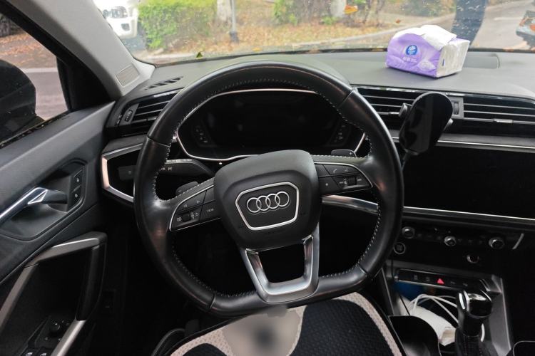 Used Audi Q3 2022 35 TFSI Fashion Dynamic Model Steering Wheel