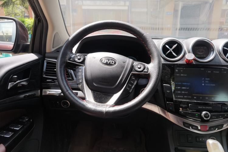 Used BYD S7 2016 2.0T Automatic Flagship Plus Steering Wheel
