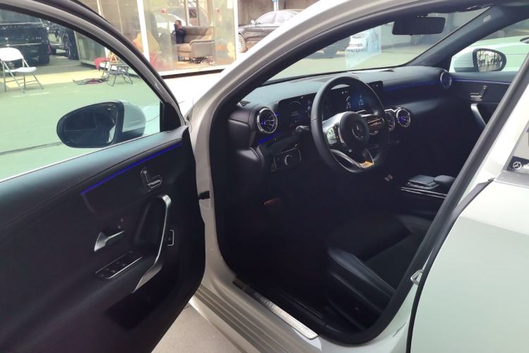 Used Mercedes-Benz A-Class 2020 Restyled A 200 L Sport Sedan Fashion Version