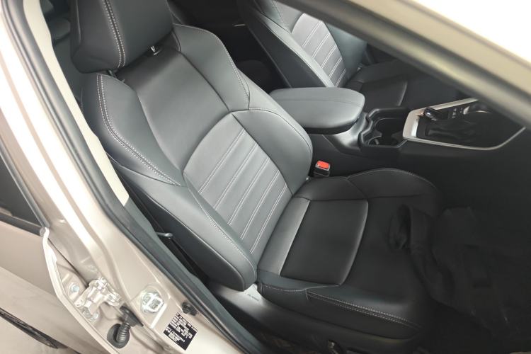 Used Toyota Wildlander 2023 2.0L CVT Four-Wheel Drive Luxury PLUS Edition Right Front Seat