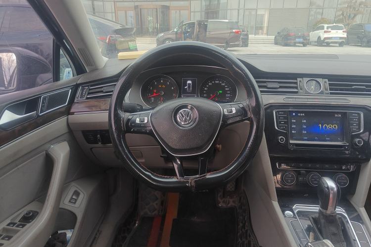Used Volkswagen Magotan 2017 330TSI DSG Luxury Model Steering Wheel