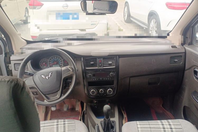 Used Wuling Rongguang V 2016 1.2L Standard Version