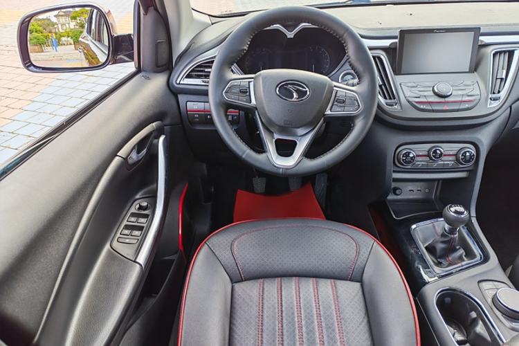 Used Soueast DX7 2017 1.5T Manual Luxury Model
