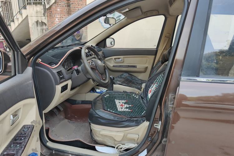 Used BAIC Weiwang M30 2015 1.5L Comfort version DAM15 Driver Seat