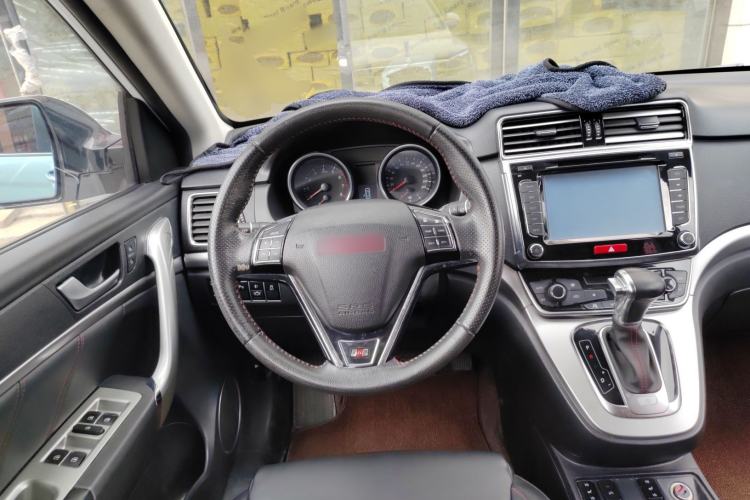 Used Haval H6 2015 Sport Edition 1.5T Automatic Two-Wheel Drive Luxury Model Steering Wheel