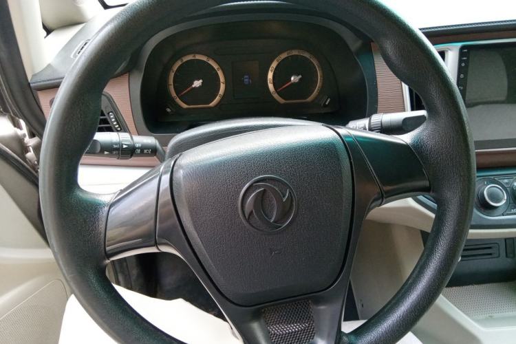 Used FORTHING Lingzhi 2019 V3 1.6L 2-Seat Standard Model China VI
