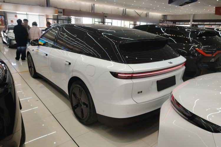 Used Li Auto Li Auto i6 2025 Model Two-Wheel-Drive Standard Type