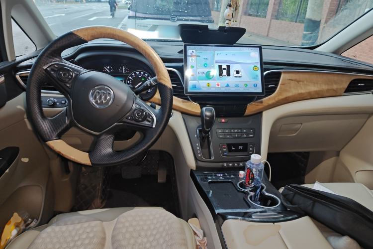 Used Buick GL8 2018 ES 28T Comfort Model China VI Standard Center Console