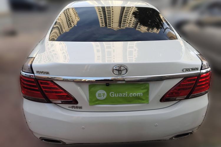 Used Toyota Crown 2012 2.5L Royal Leather Edition
