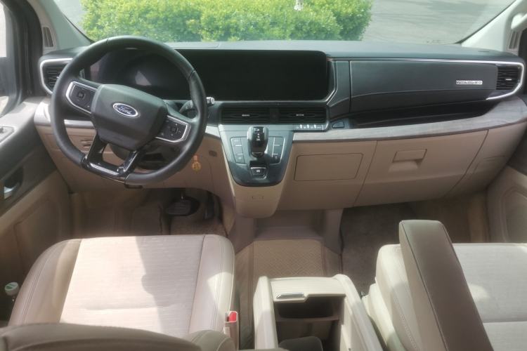 Used Ford Tourneo Custom 2023 2.0T Automatic Comfort Edition Center Console