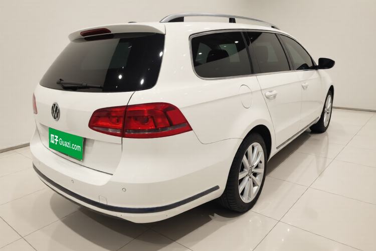 Used Volkswagen Magotan 2015 Travel Edition 2.0 TSI Comfort Version Exterior 5