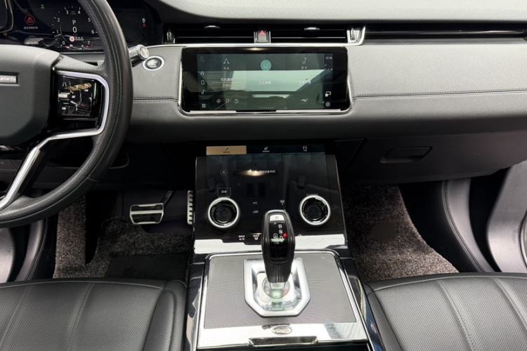 Used Land Rover Range Evoque 2022 Aurora L 249 PS R-Dynamic Collins Antique Bronze Special Edition Audio And AC Panel