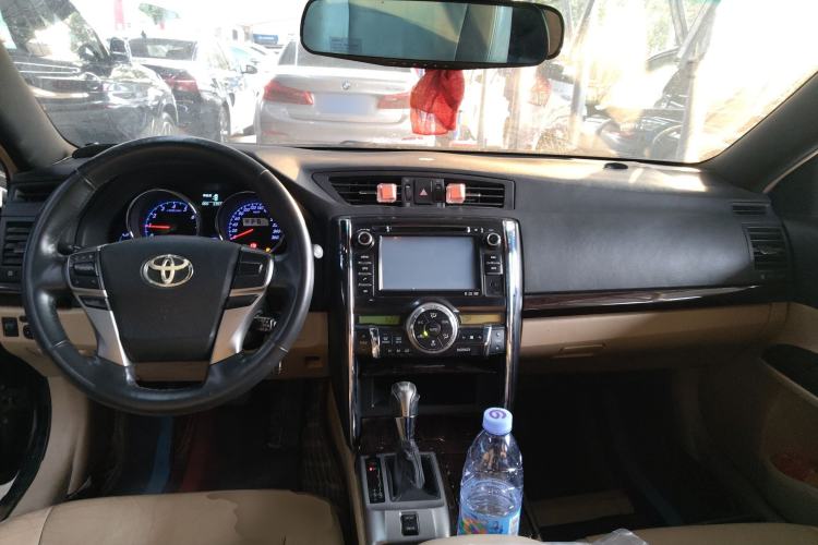 Used Toyota Reiz 2012 2.5V Fengdu Elite Stylish Edition Center Console