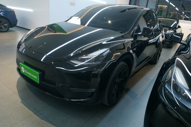 Used Tesla Model Y 2024 Long-Range All-Wheel-Drive Version